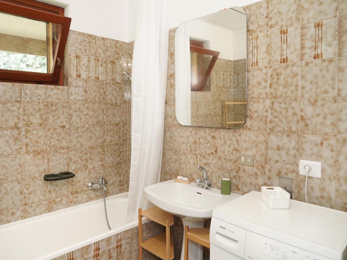 Studio Hermitage-4 By Interhome Porto Valtravaglia Exterior foto